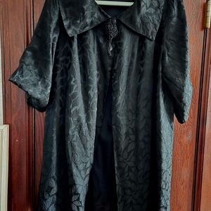 Vintage Black Jacquard Half Sleeve Jacket with Collar